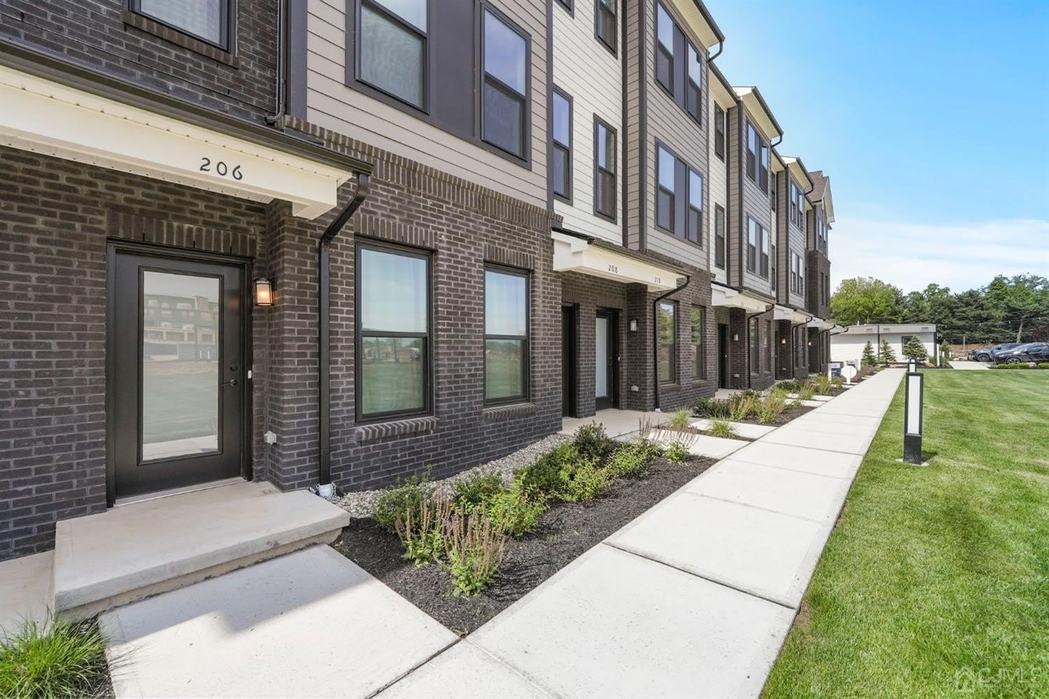 206 Lyla Lane – photo 1
