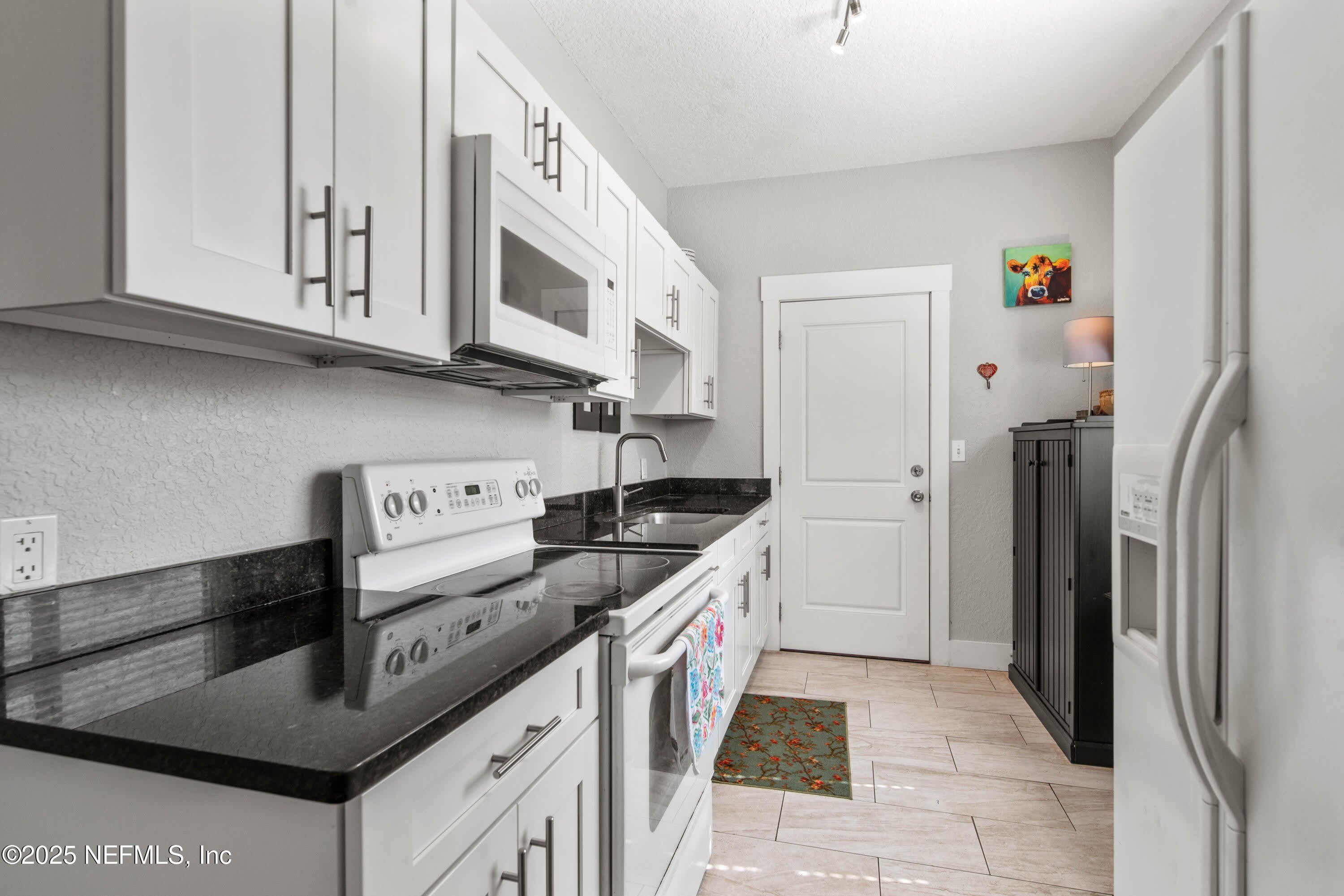 909 Cedar Street – photo 3