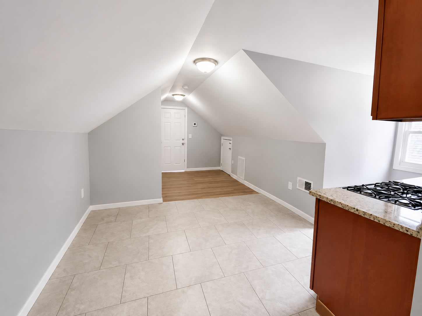 55-57 North Munn Avenue – photo 4