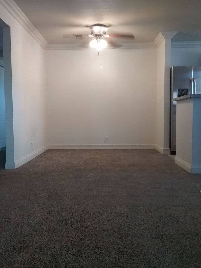 Cute & Quaint 2 Bedroom Condo – photo 4