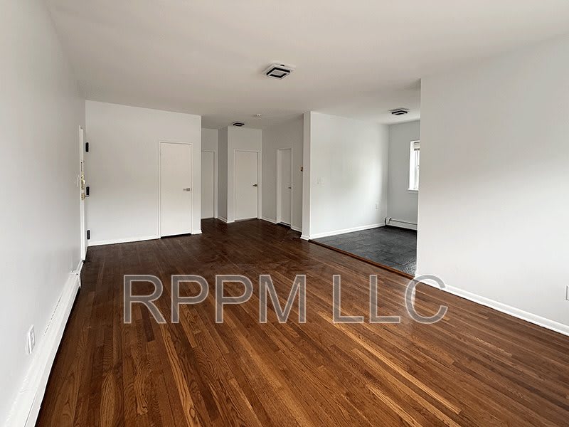 109 William St #4 – photo 4