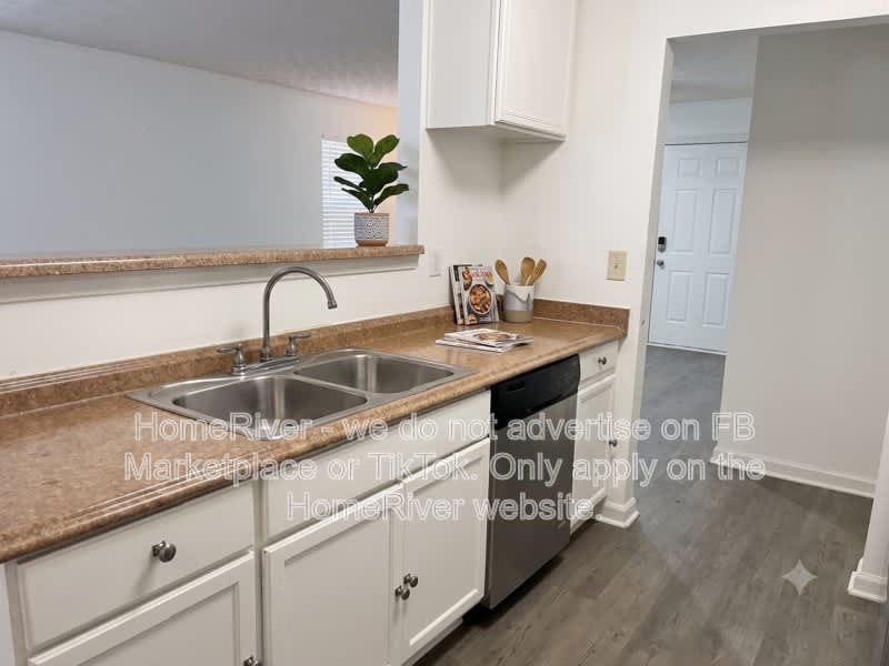 3067 Embry Way SE – photo 5
