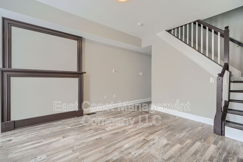 2102 E Biddle St – photo 5