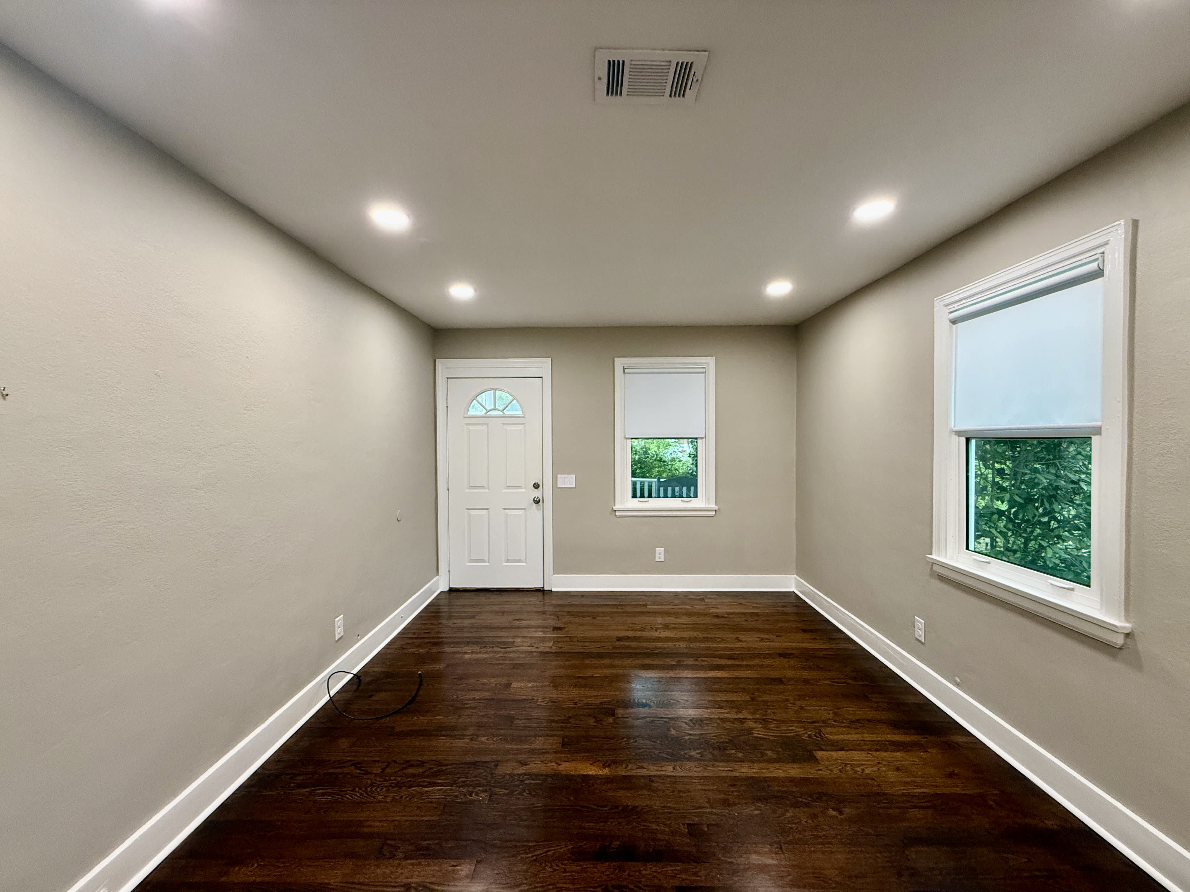 2050 N 13Th Ave – photo 2