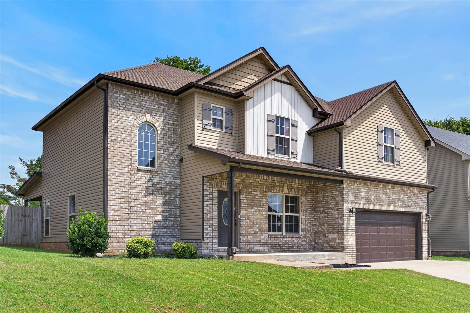 4 Bedroom 3 Bath Home With Bonus Room For Rent! – photo 3