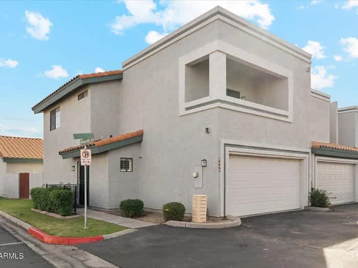 8625 North 67th Lane – photo 1