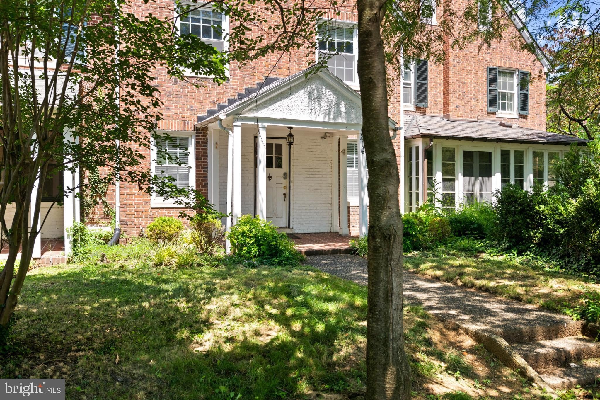 214 E UNIVERSITY Parkway – photo 2
