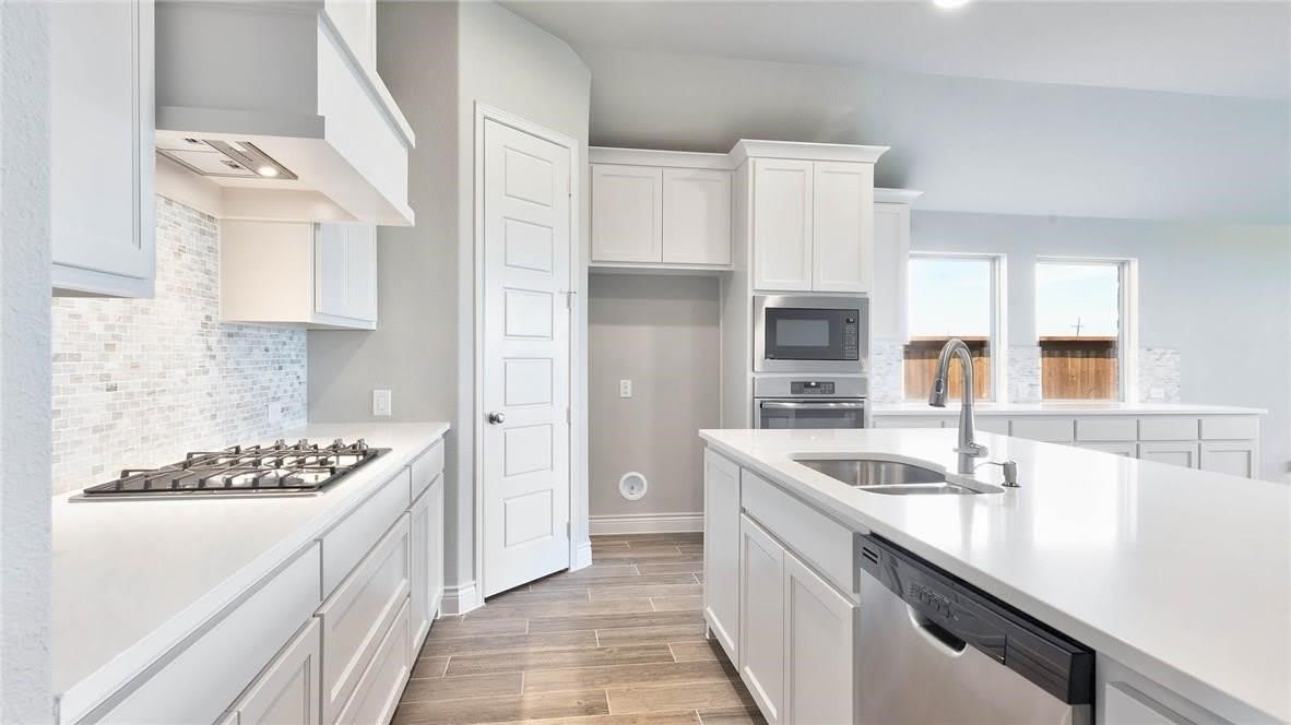 1730 Holmwood Drive – photo 4