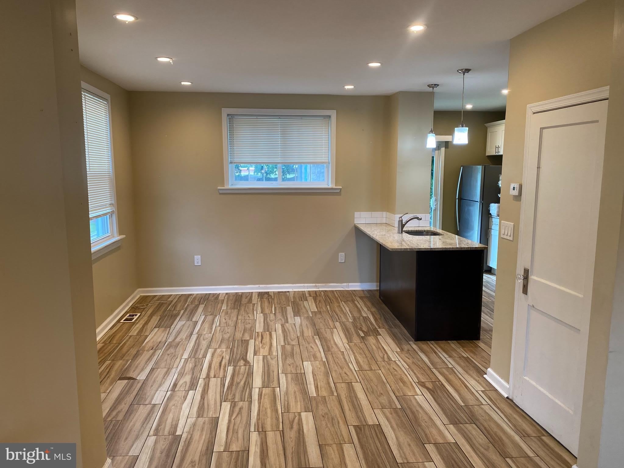 726 E 18TH Street – photo 2