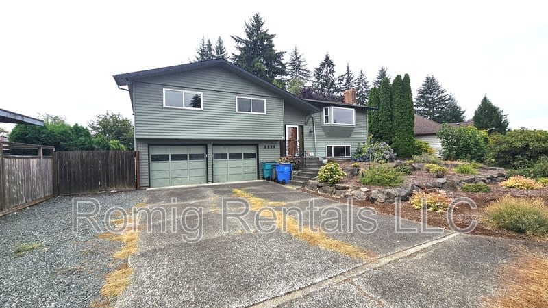 2521 Northeast 47th Street – photo 2
