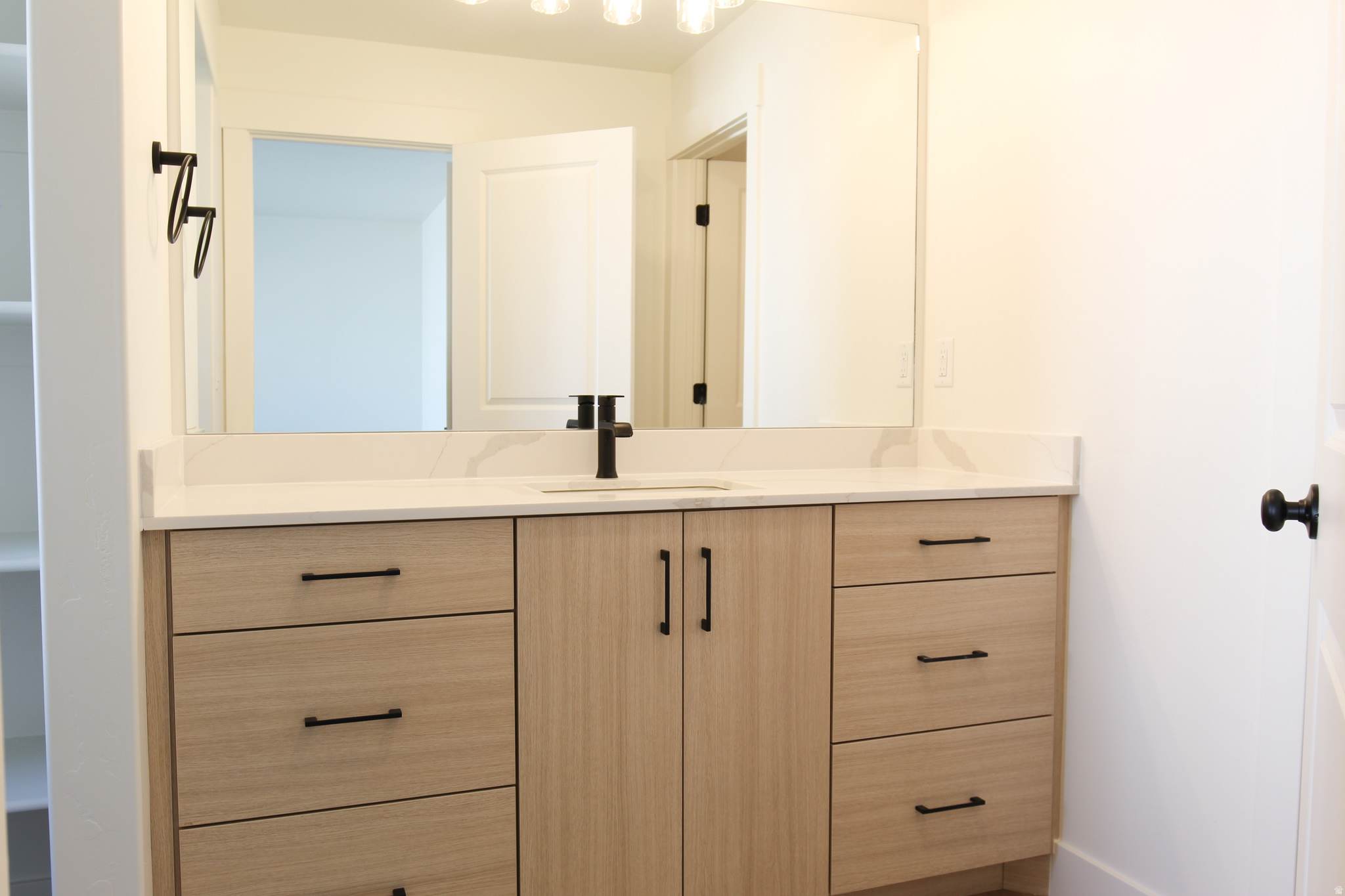 271 West 690 North – photo 5