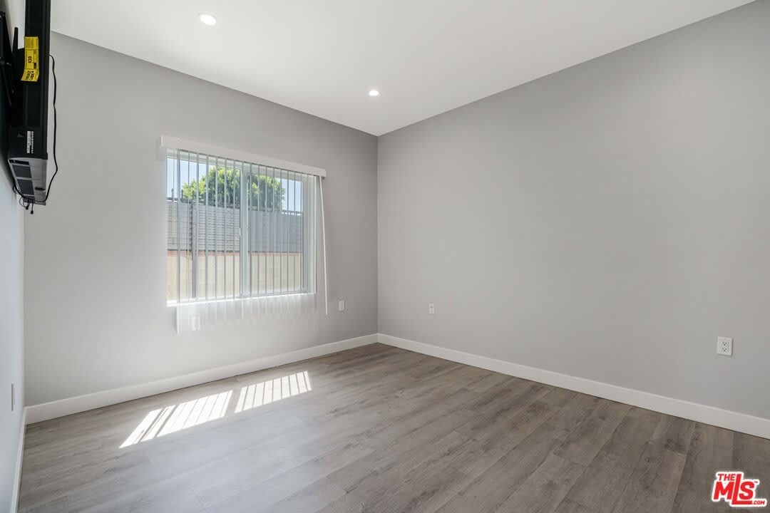 8224 Vanscoy Ave – photo 4
