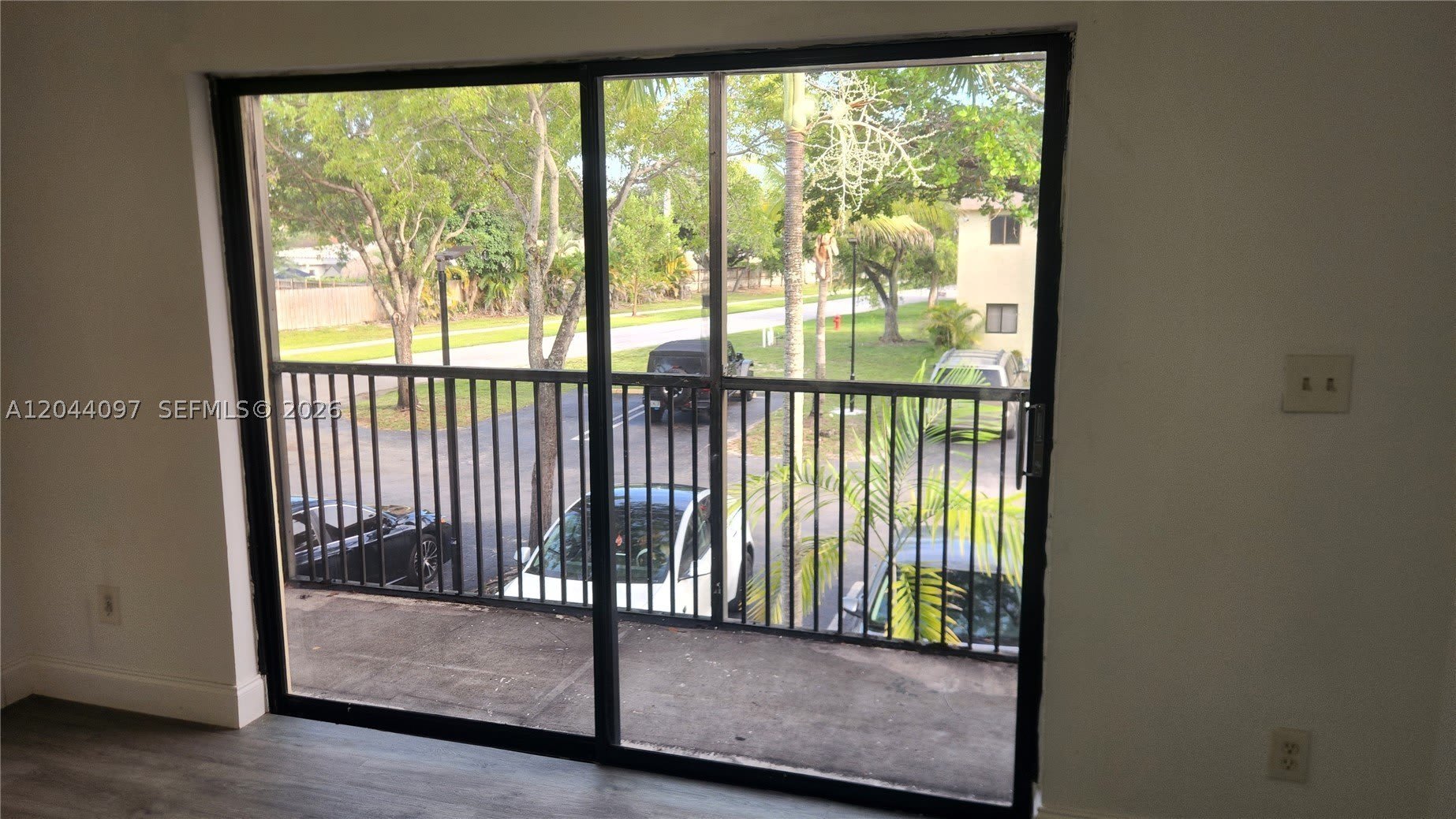 1045 S Flagler Ave – photo 4