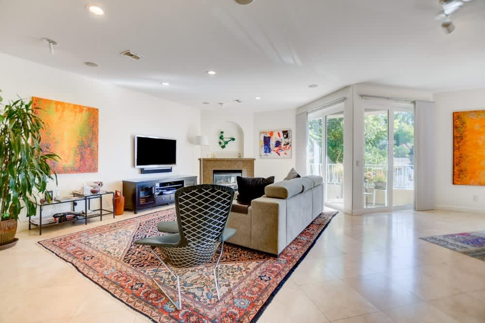Harbor Views Double Attached Garage With Ev Charging Outlet Balconies Central Ac In Unit Washer Dryer – photo 2