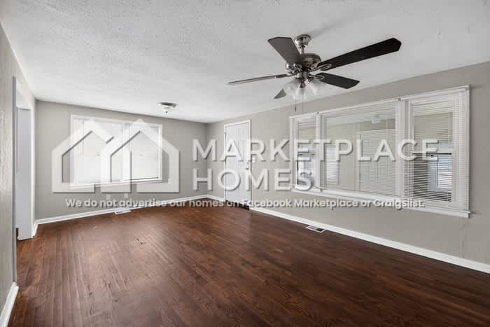1110 Pinkston St – photo 4