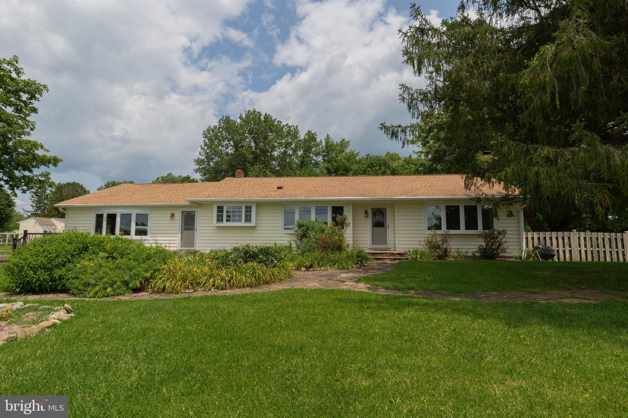 3093 OLD LEETOWN Pike – photo 2