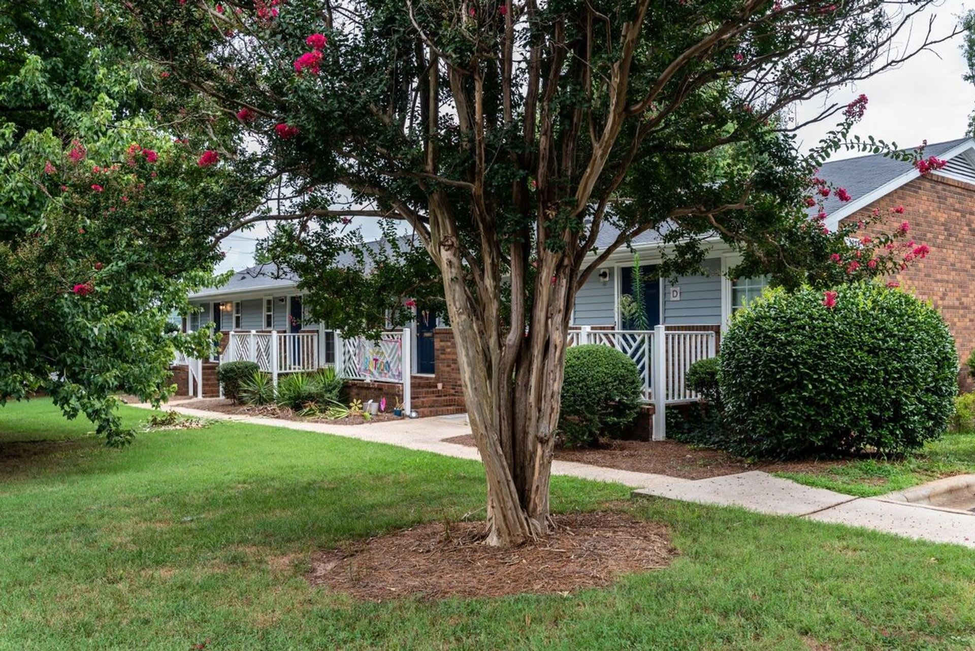 Sharon Oaks Apartments – photo 4