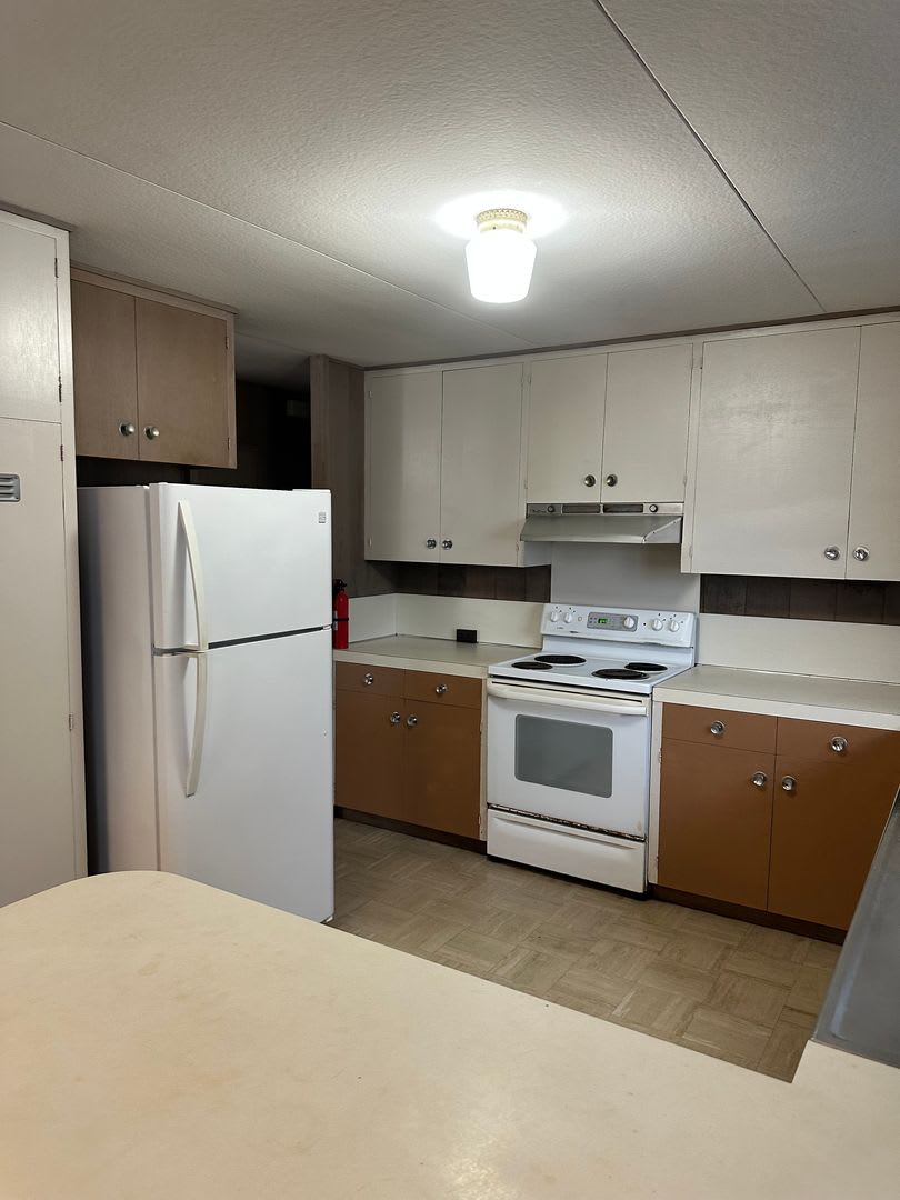 3 bedroom, 1.5 bath, 1 parking, Liliha – photo 3