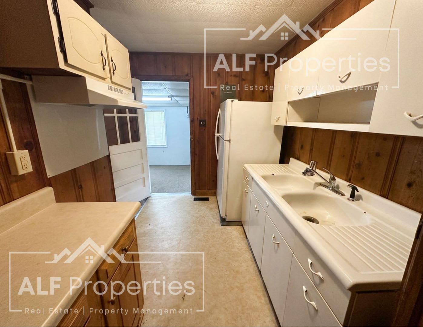 Charming 2-Bedroom Home with Bonus Sunroom, Covered Patio & Fenced Backyard – photo 5