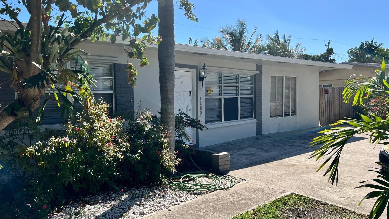 1120 NE 23rd Place – photo 2