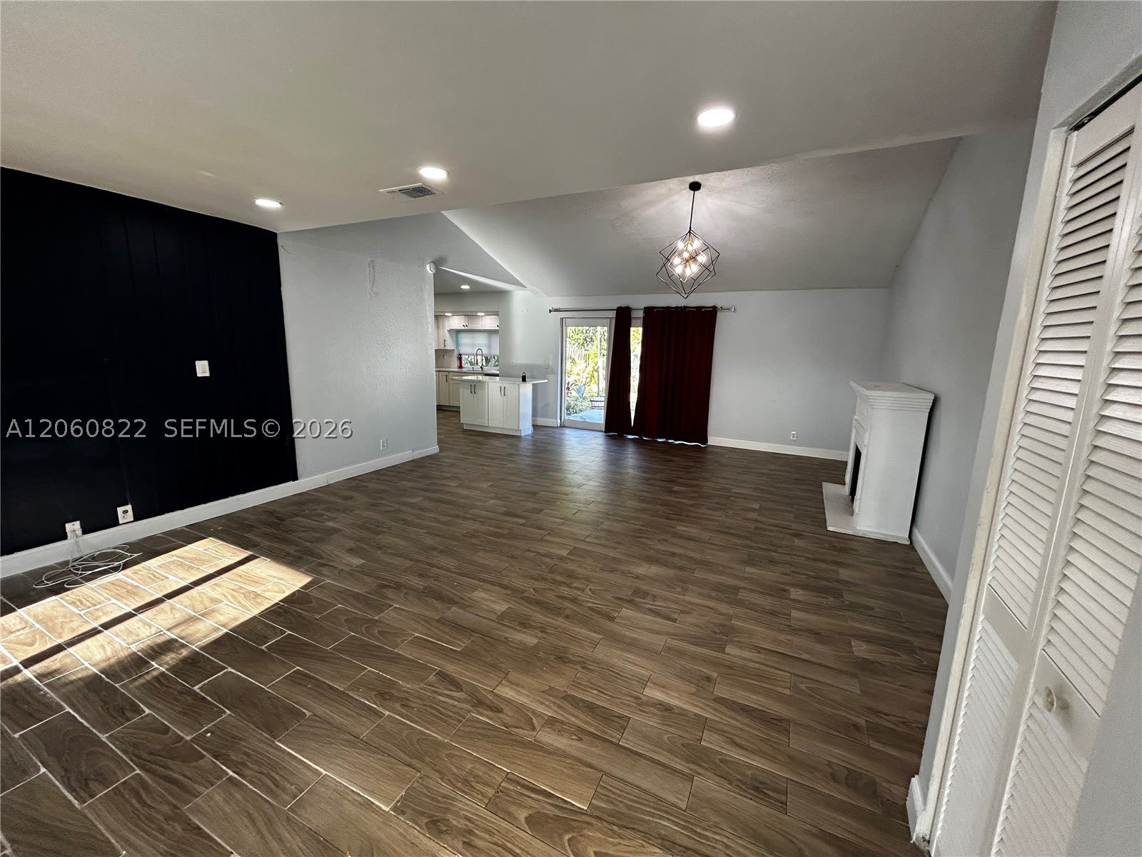 2403 NW 108th Ter – photo 3