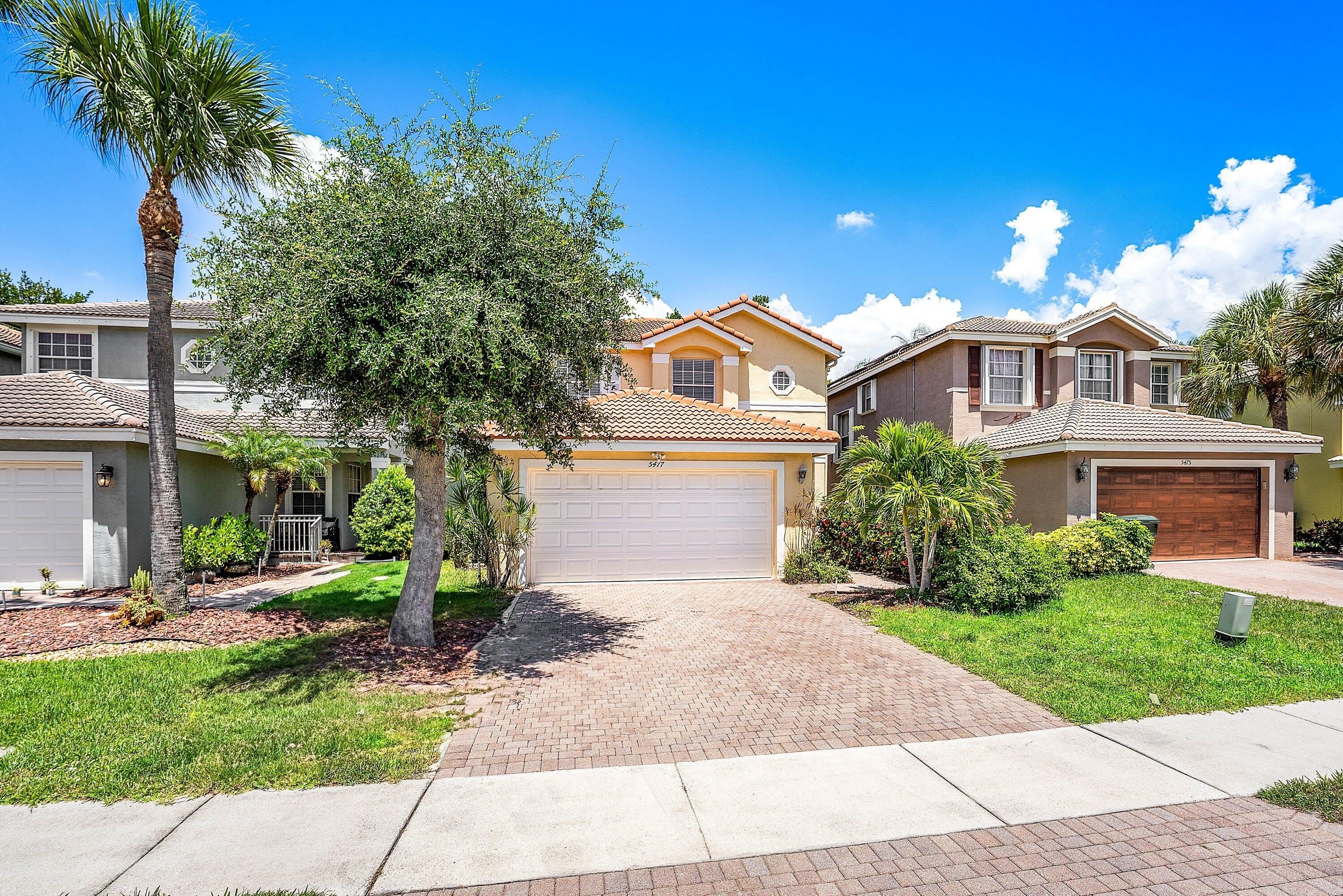 5477 Queenship Court – photo 2