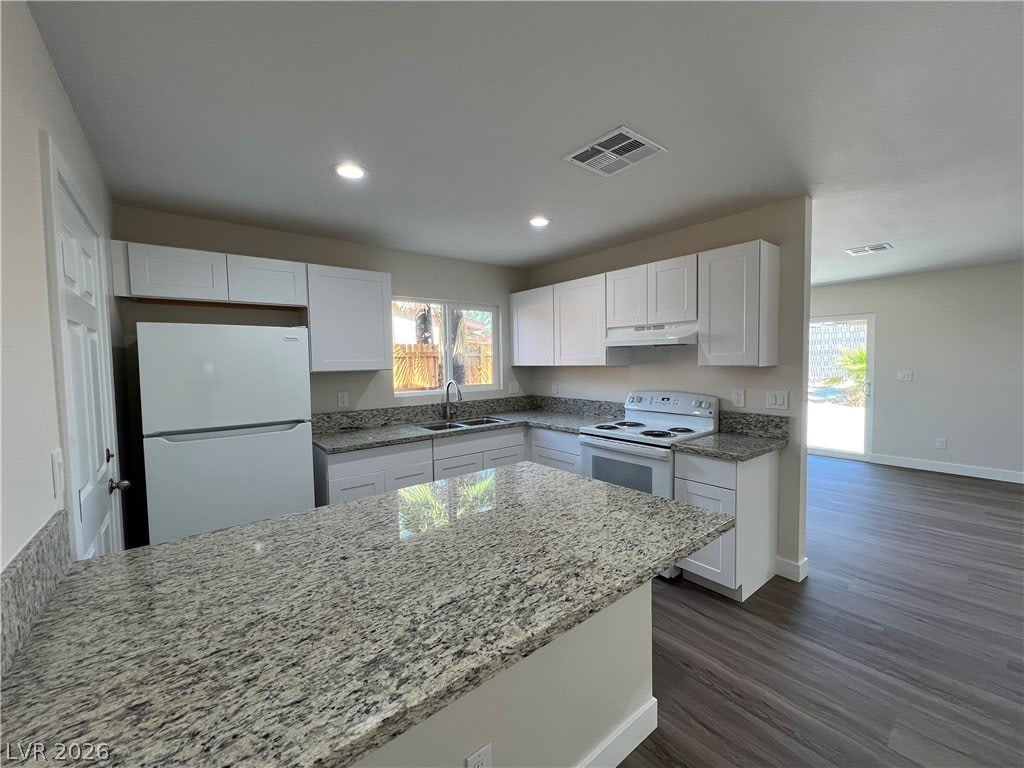 3608 W Bonanza Road – photo 3