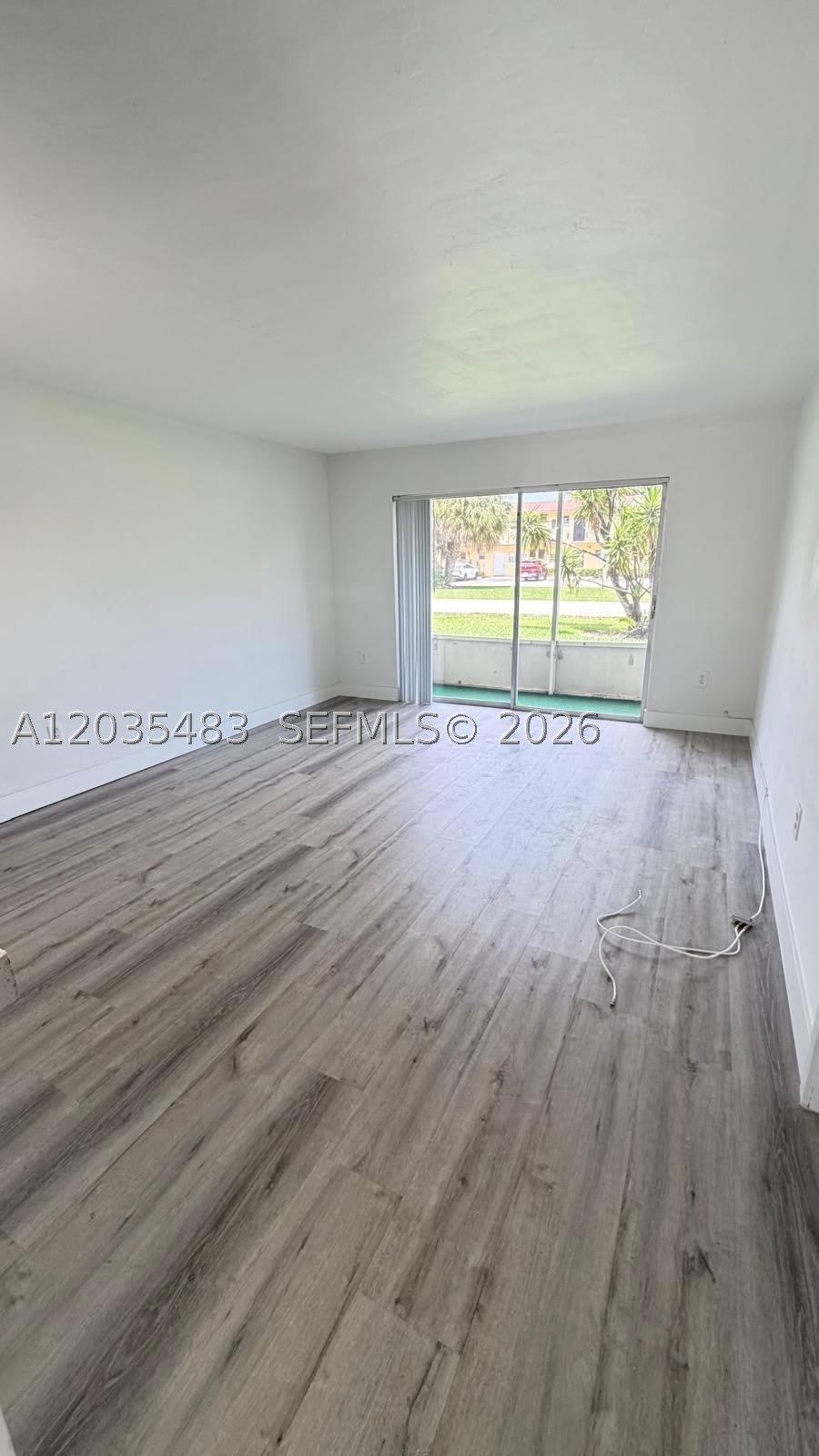20200 Ne 27Th Ct – photo 2