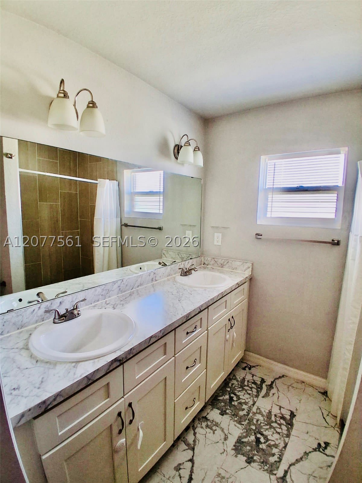 1211 Ramona Avenue – photo 5