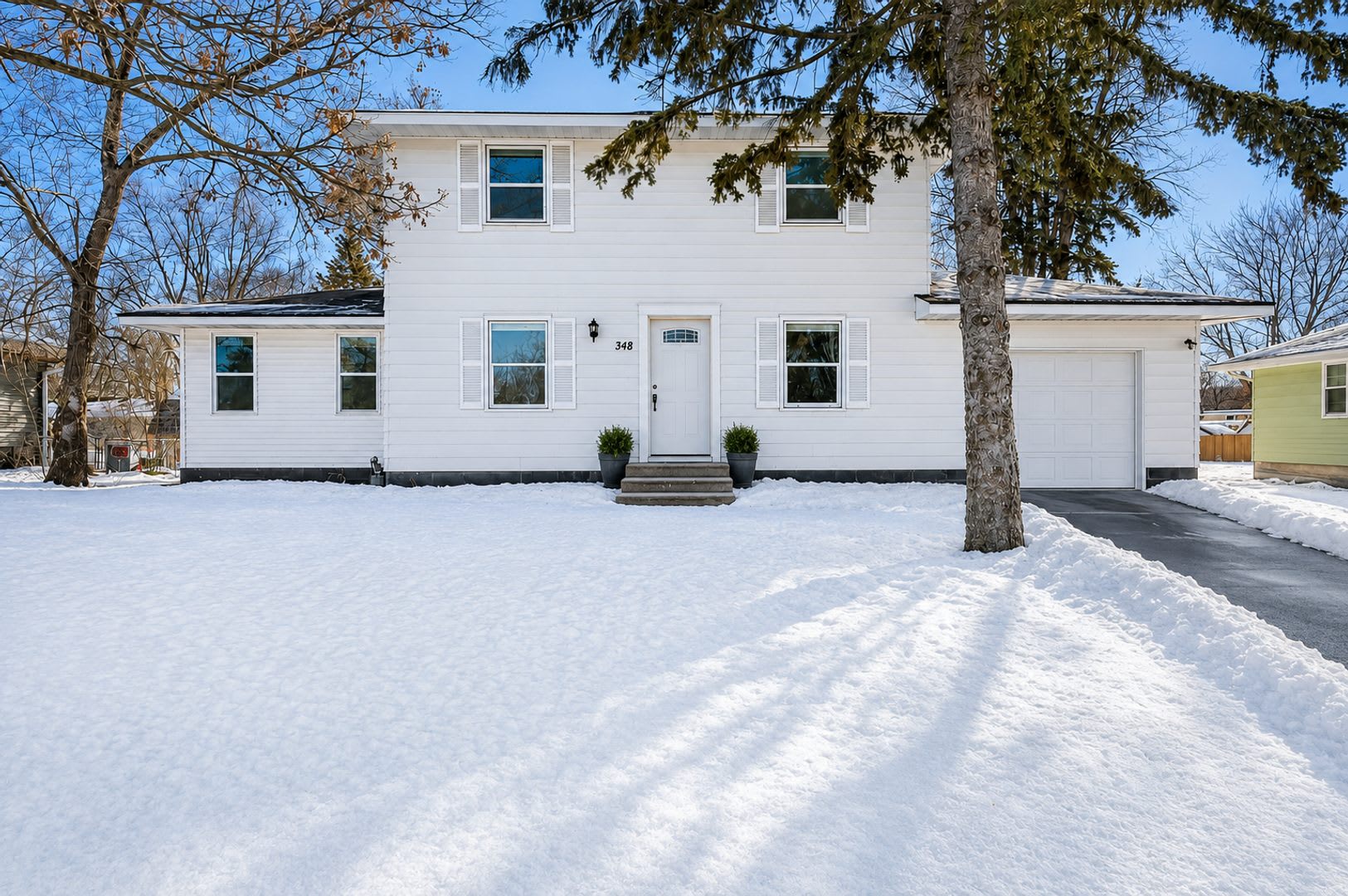 Updated 4 Bed Blaine Home W/ Finished Basement, Large Yard, & Attached Garage – photo 1