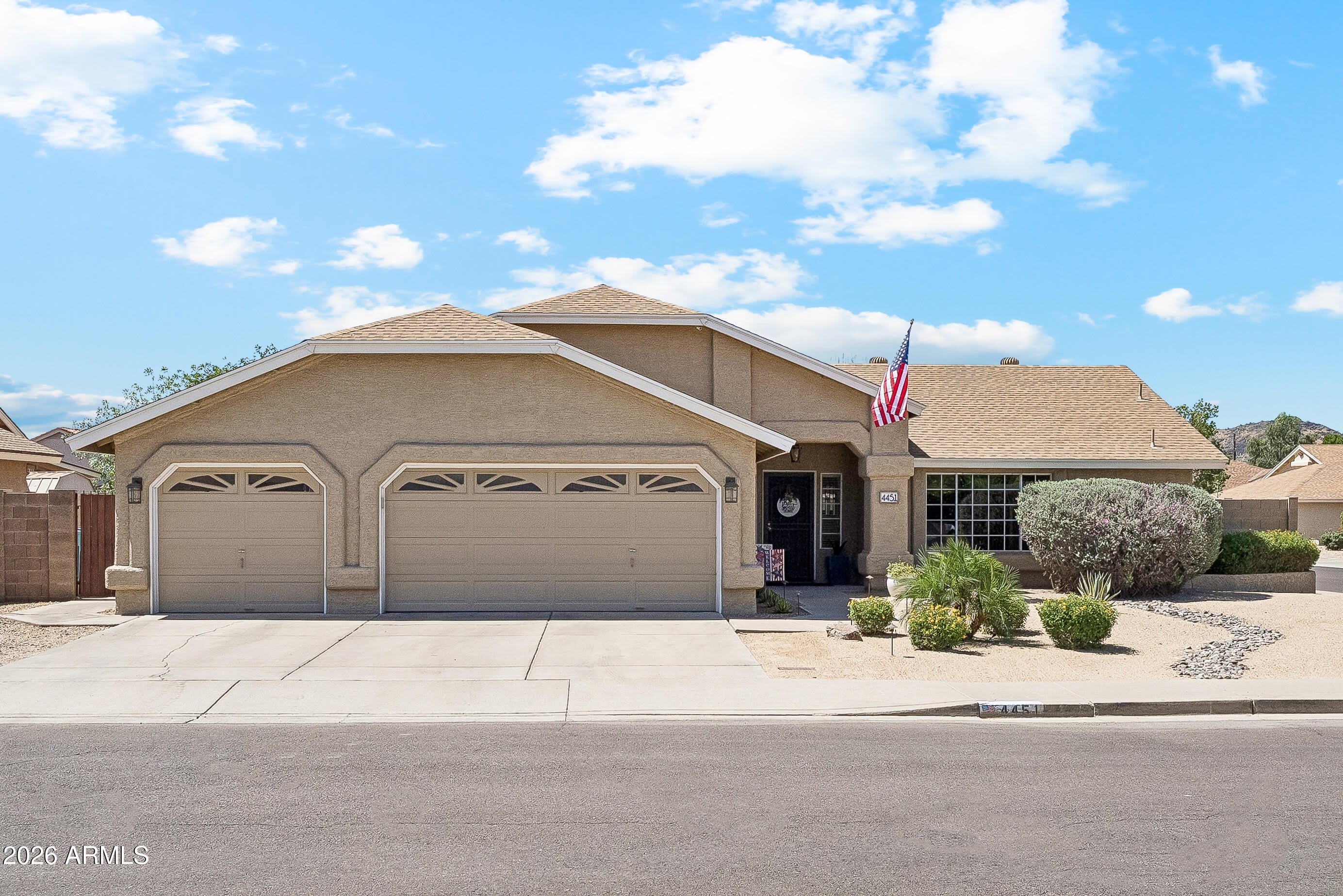 4451 W Creedance Boulevard – photo 2