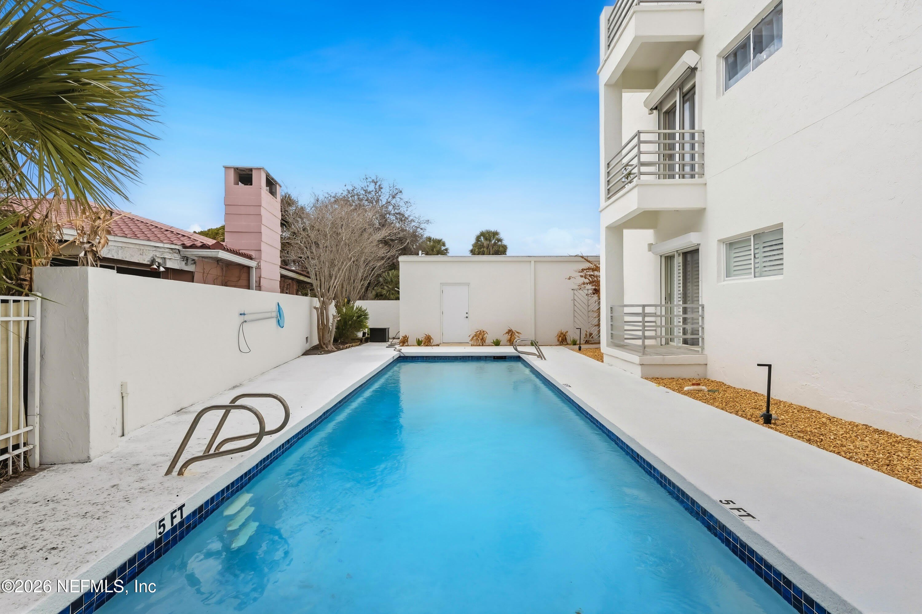 75 COMARES Avenue – photo 3