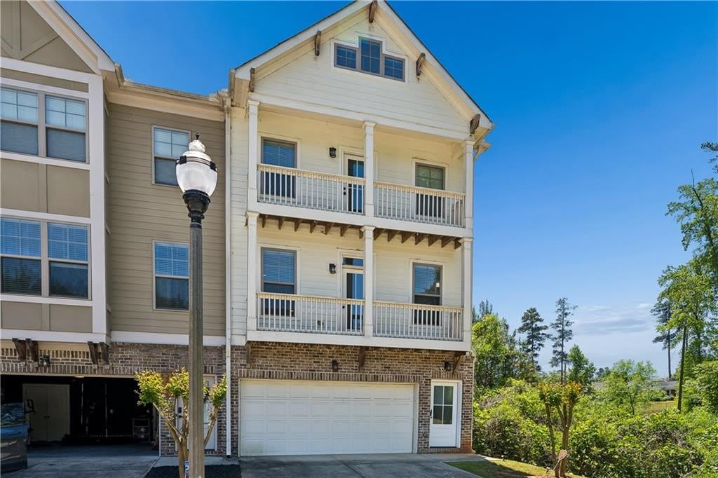2424 Misty Hollow Place – photo 2