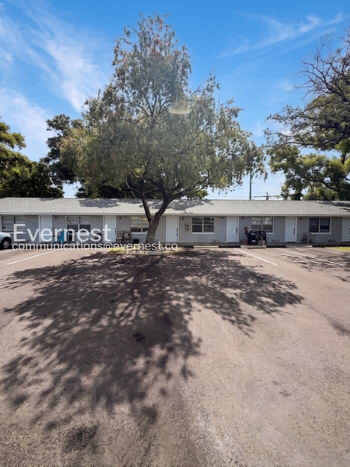 5633 Crissman Drive North – photo 4
