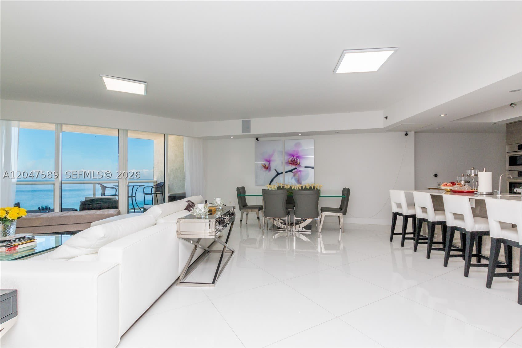 17201 Collins Ave – photo 2