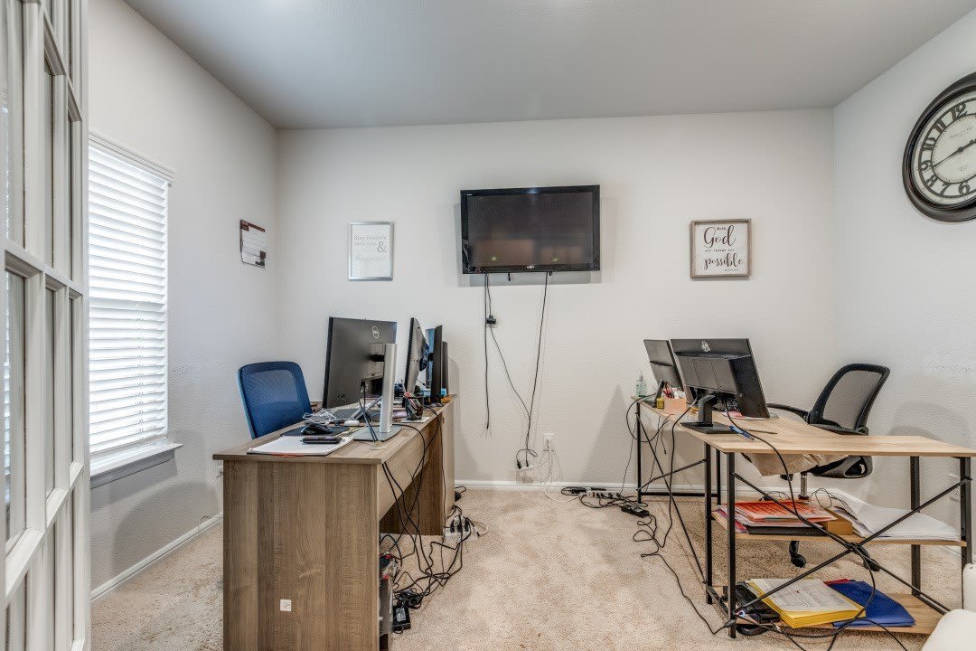 433 Waterman Avenue – photo 1