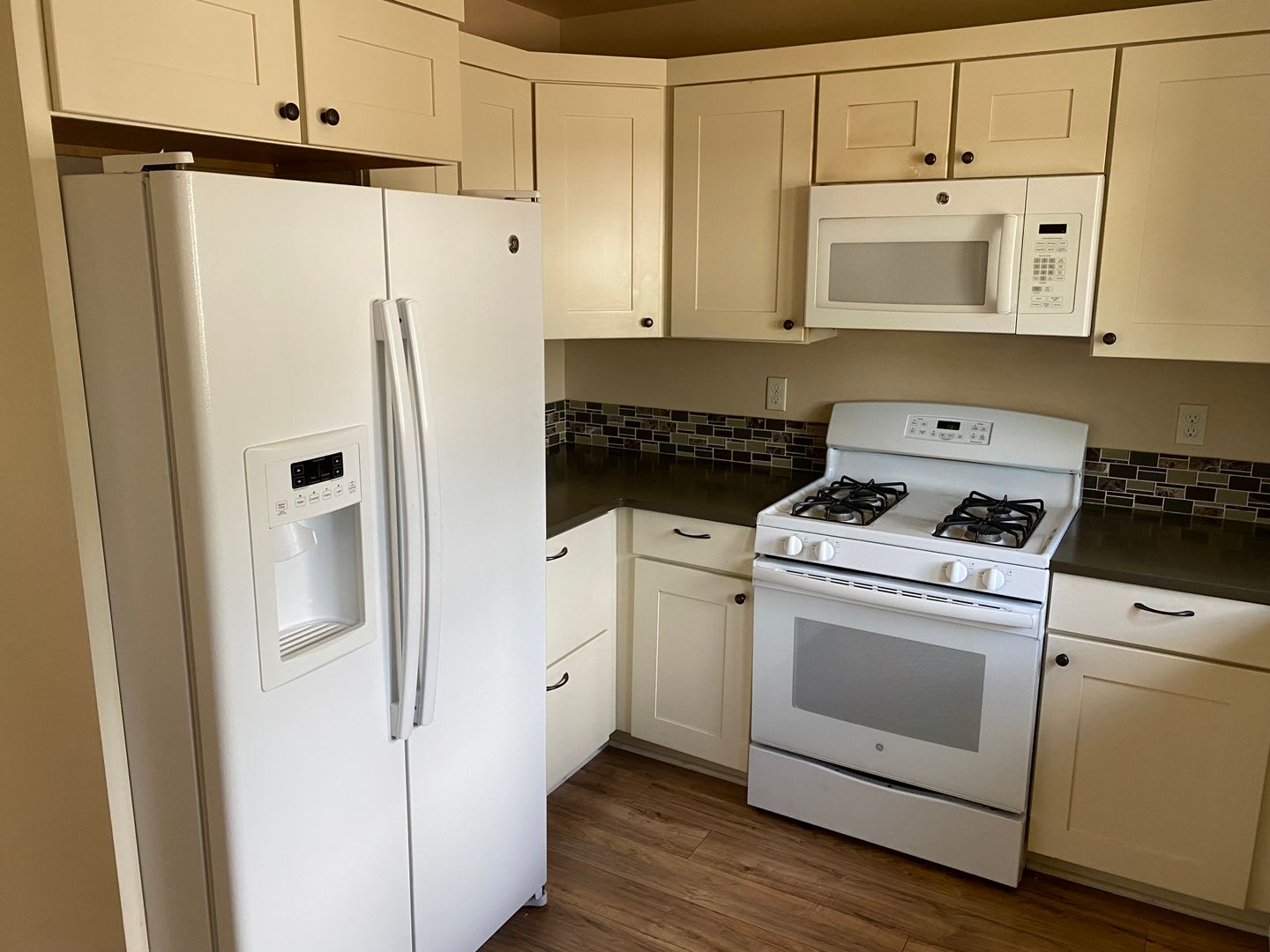 4 Bed/3 Bath Townhome in NW Bend – photo 5