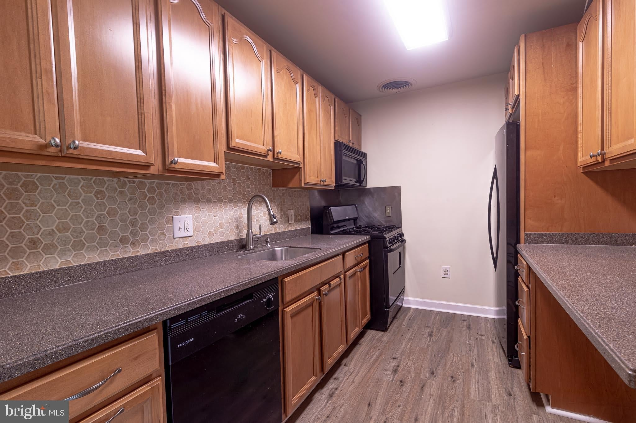 5201 NEWTON Street – photo 2