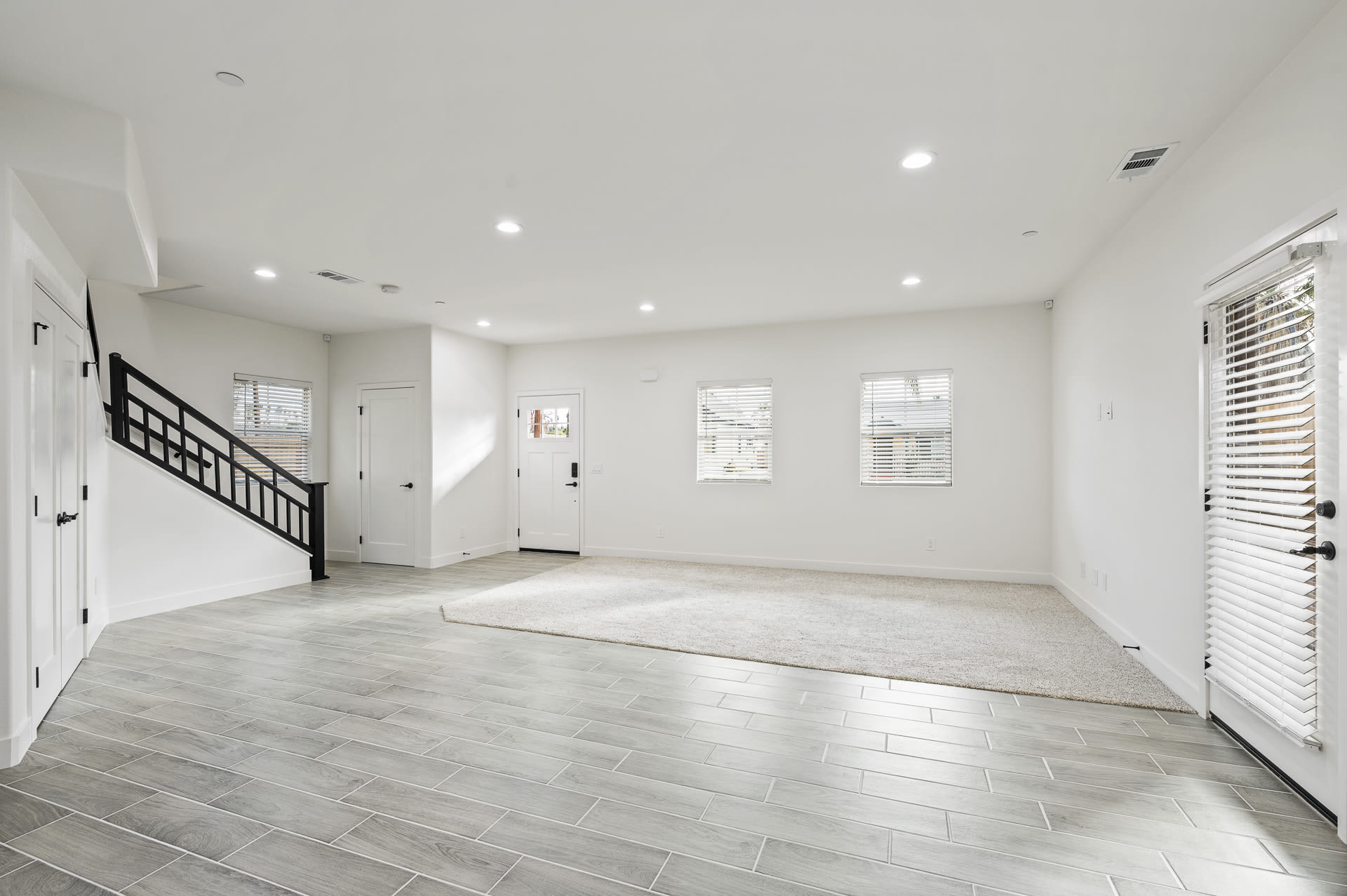 915 E Central Ave – photo 5