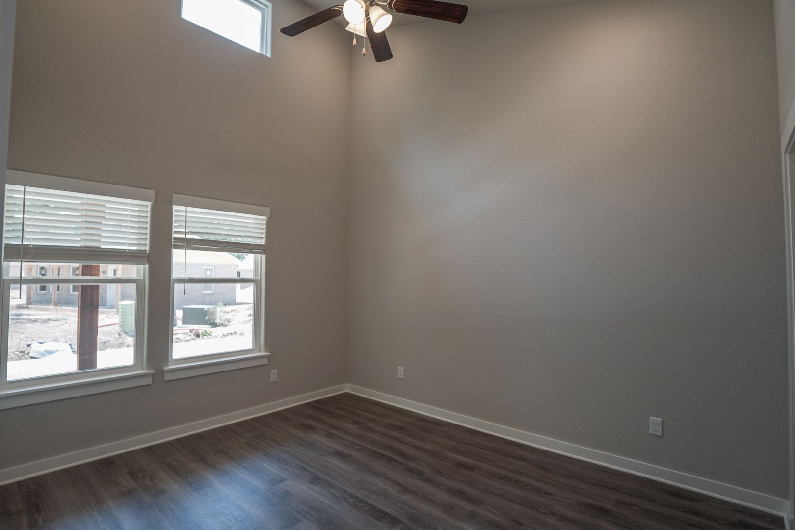 2 Bed 2 Bath Home in Fayetteville! – photo 4