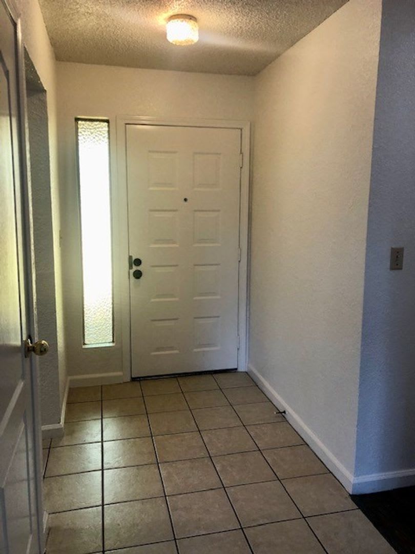 Nice 4 bedroom, 2 bathroom home in Citrus Heights – photo 4