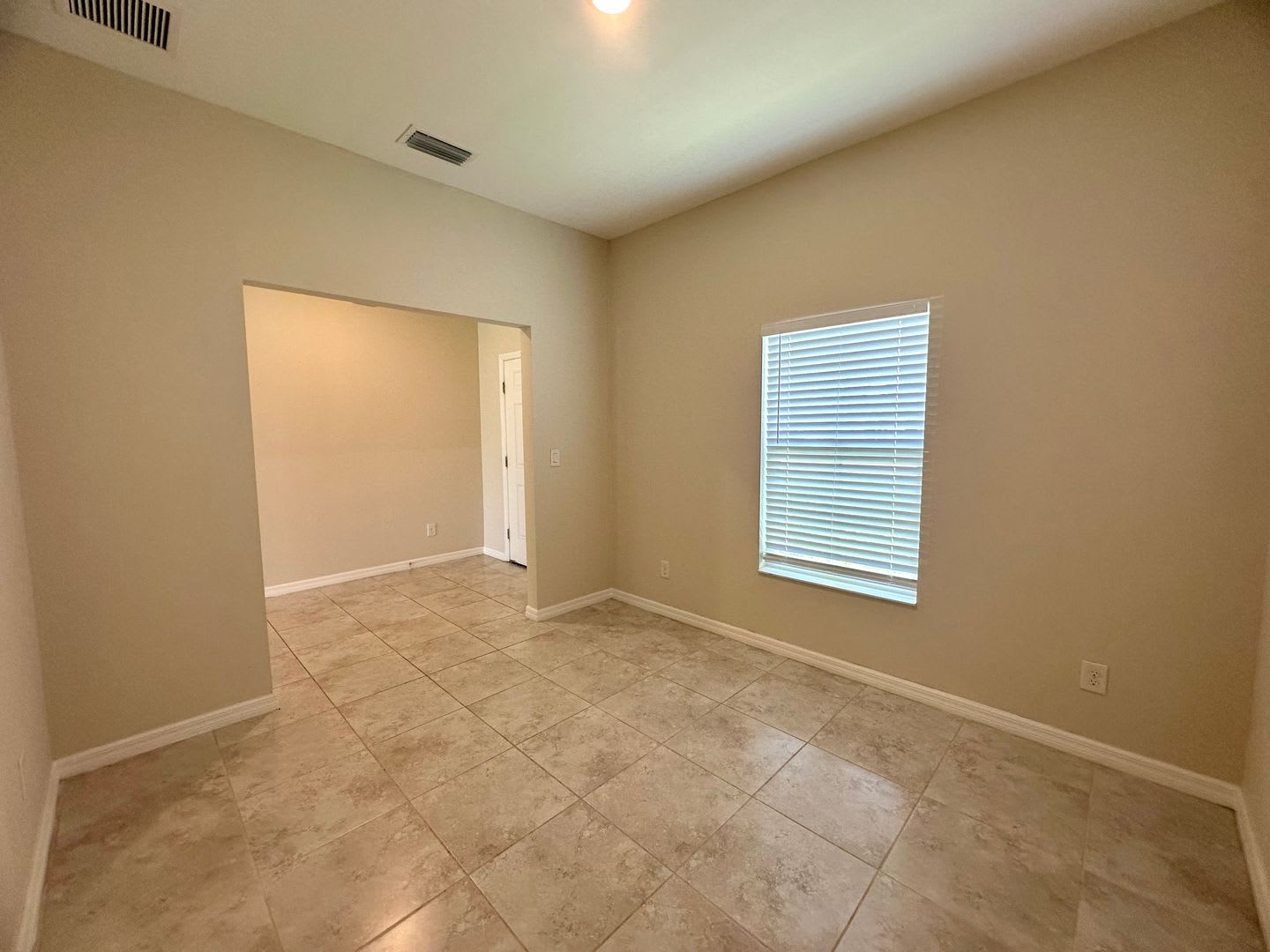 3 Bed Den With 2 Baths 2 Car Garage In Deep Creek – photo 5