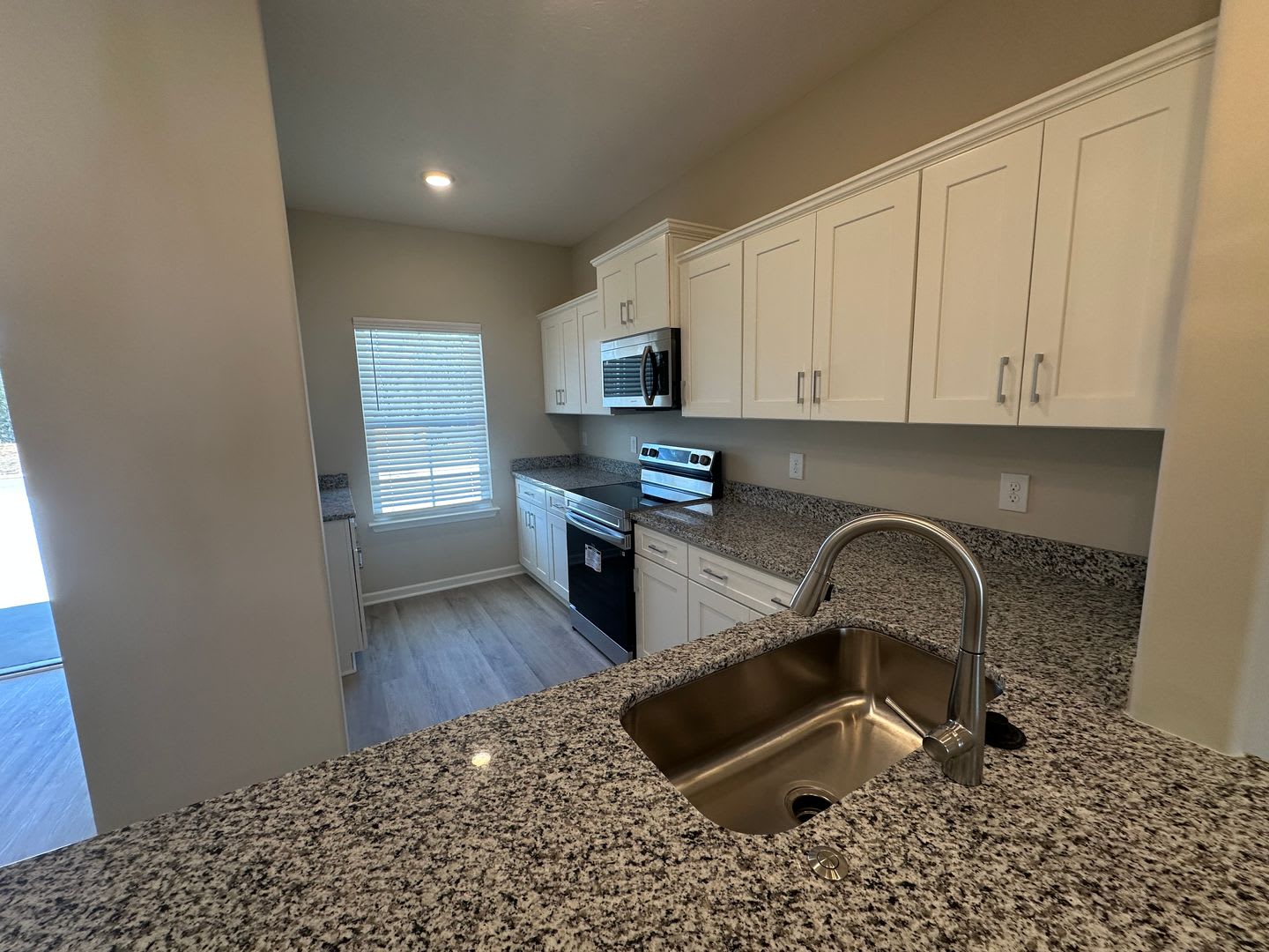 4 Bed 3 Bath Townhome Near The Heart Of Shelbyville – photo 4