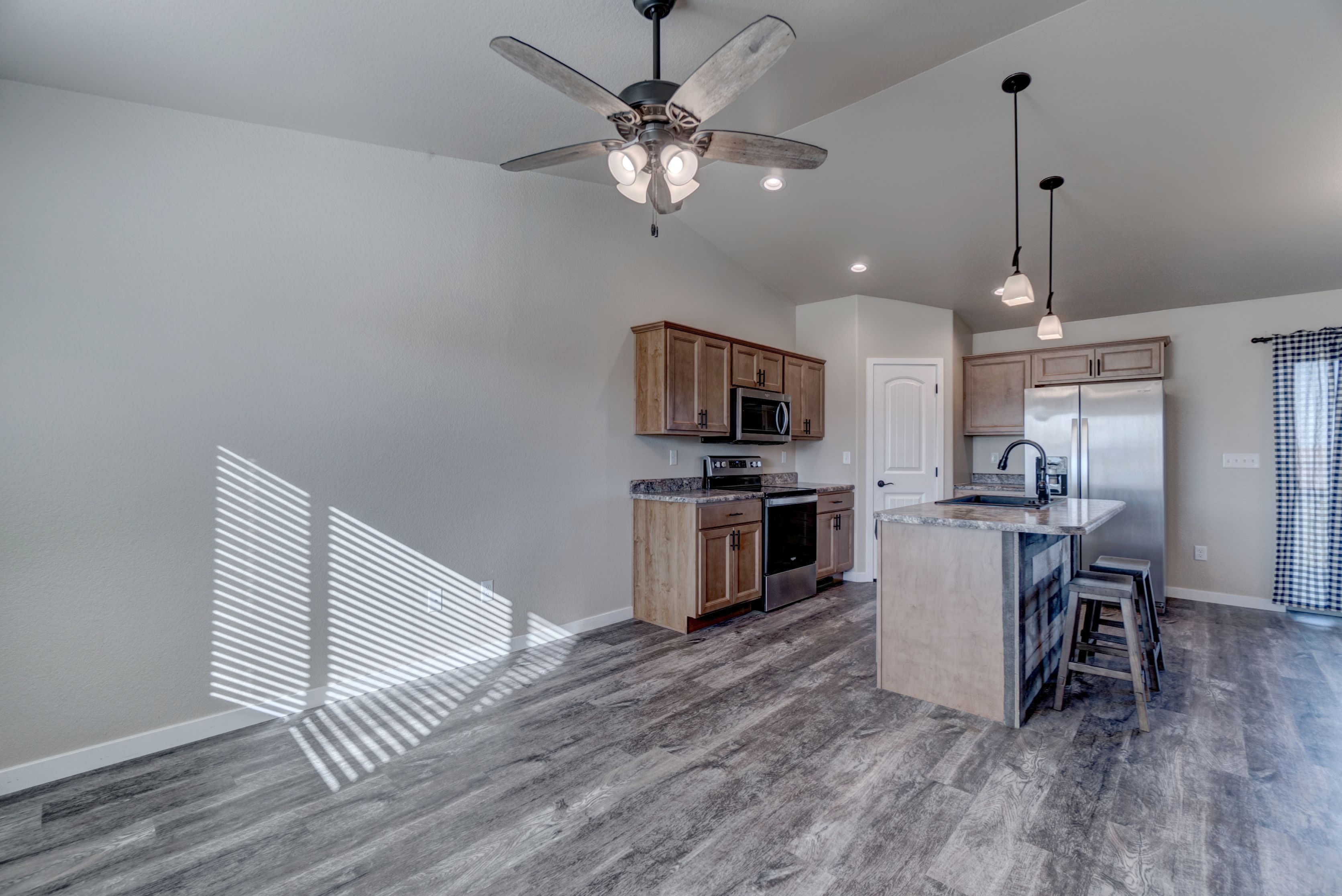 6558 Abelia St – photo 3