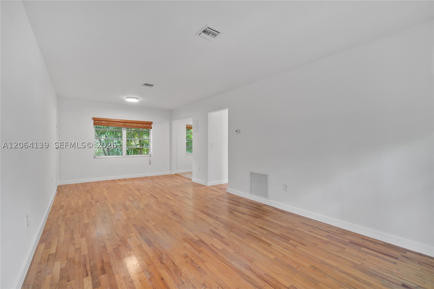 411 Santander Ave – photo 3