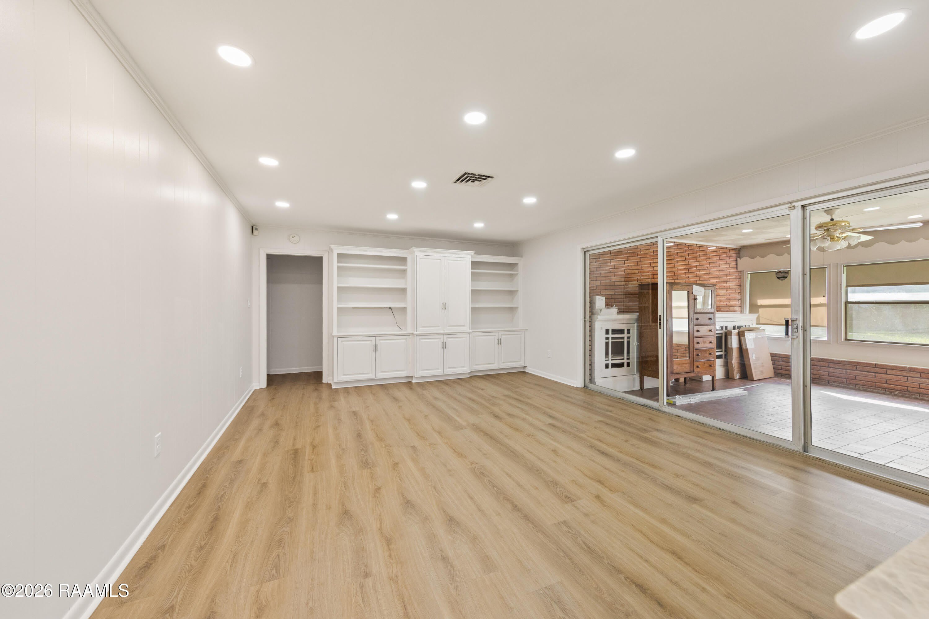 223 Stephanie Avenue – photo 5