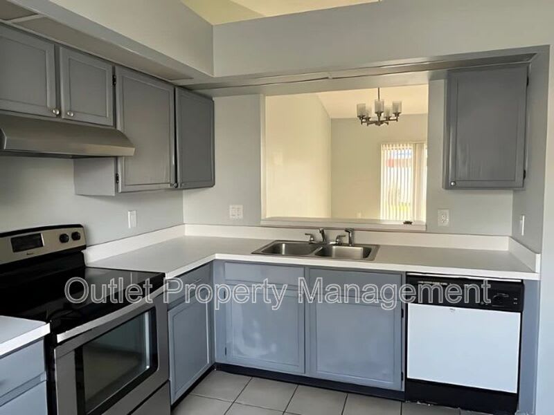 14796 Laguna Beach Circle – photo 3