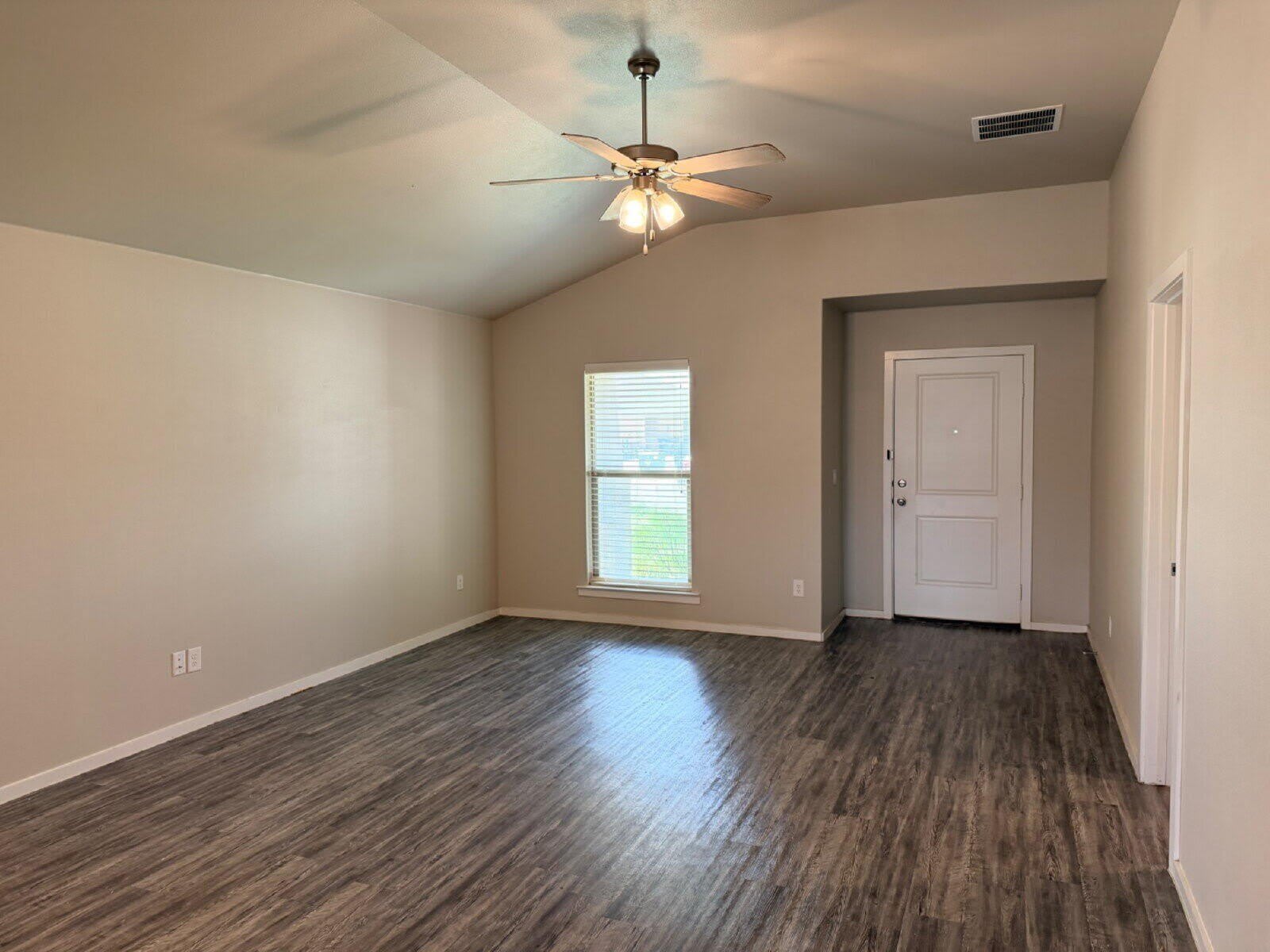 2120 N Texas Avenue – photo 4