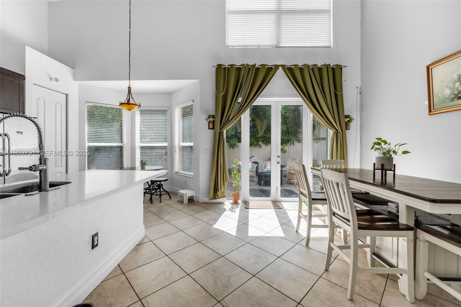 1755 Northeast 37th Avenue – photo 4