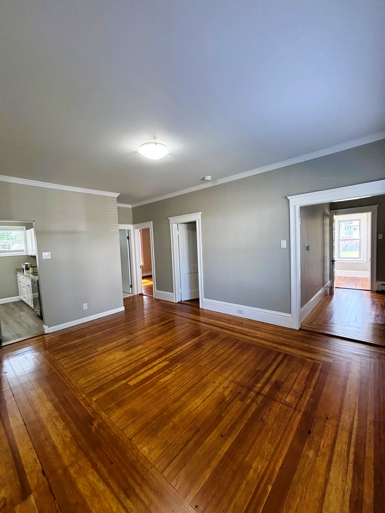568 Prospect Street 1R – photo 5